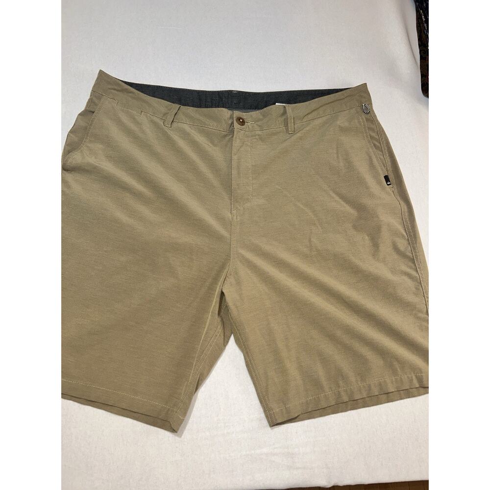 Quicksilver Amphibian Men’s Shorts Khaki Brown Size 42 X 9 | 4 Way Stretch Chino